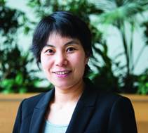 Medium shot of a person smiling

Description automatically generated